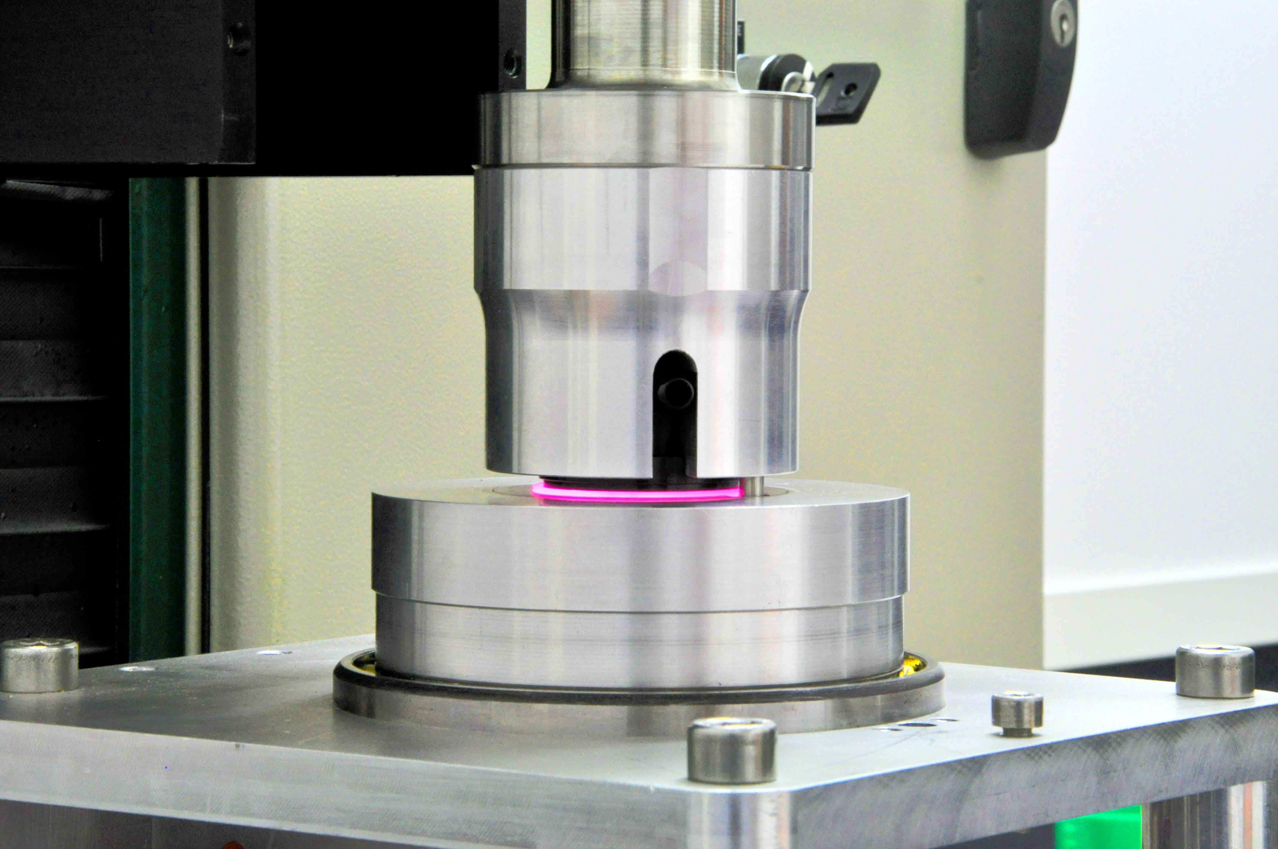 Soudeuse laser pour l'assemblage des thermoplastiques